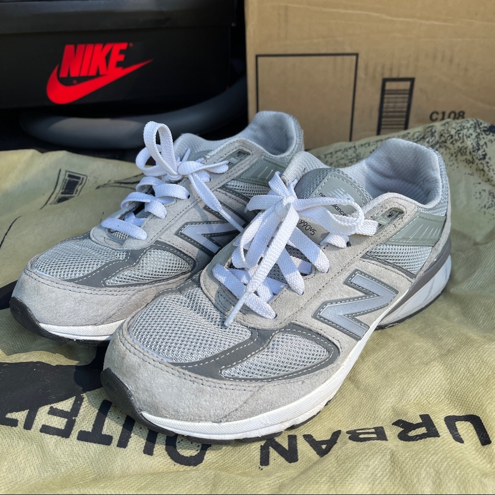 New Balance 990v5
